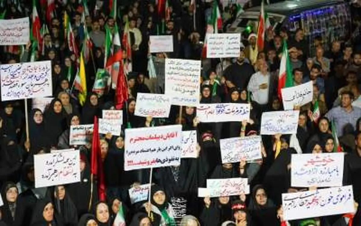 شروع اجتماعات شبانه به‌خاطر ترس از اشغال و تجزیه ایران بود
