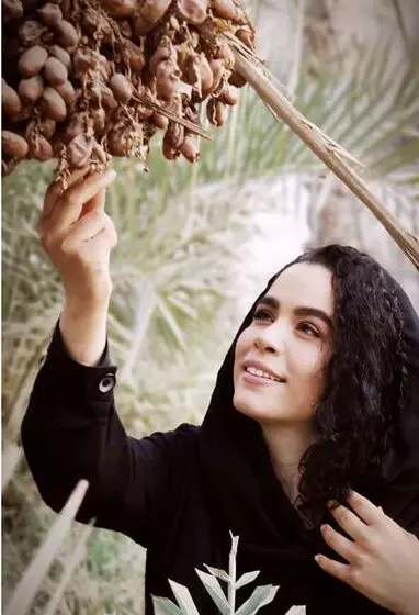 عکس بی حجاب ملیکا شریفی نیا از مادرش که در اینستاگرام قرار داد
