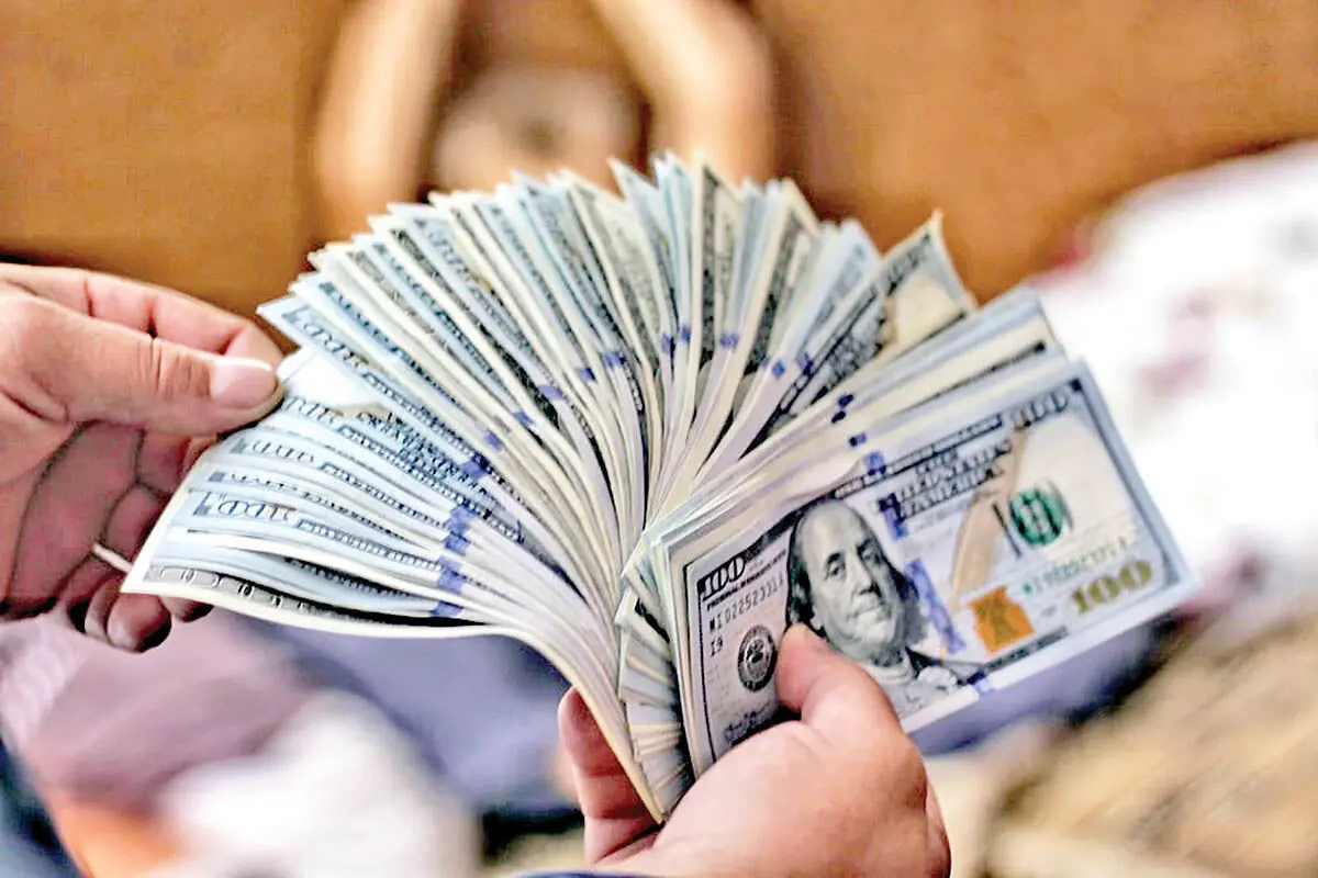 گزارش قیمت انواع دلار تا این ساعت یکشنبه 30 اردیبهشت 1403
