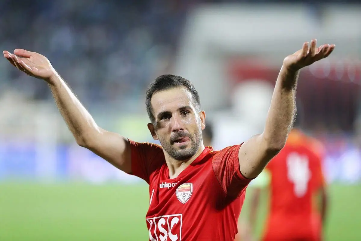 چرا پرسپولیس و فولاد ۲ بازی گل نزدند؟
