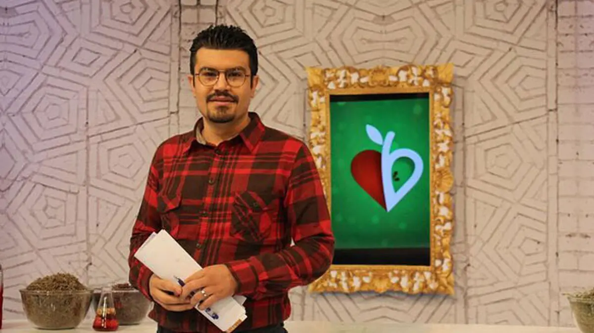 نگاه از بالا به پایین آقای مجری/عکس
