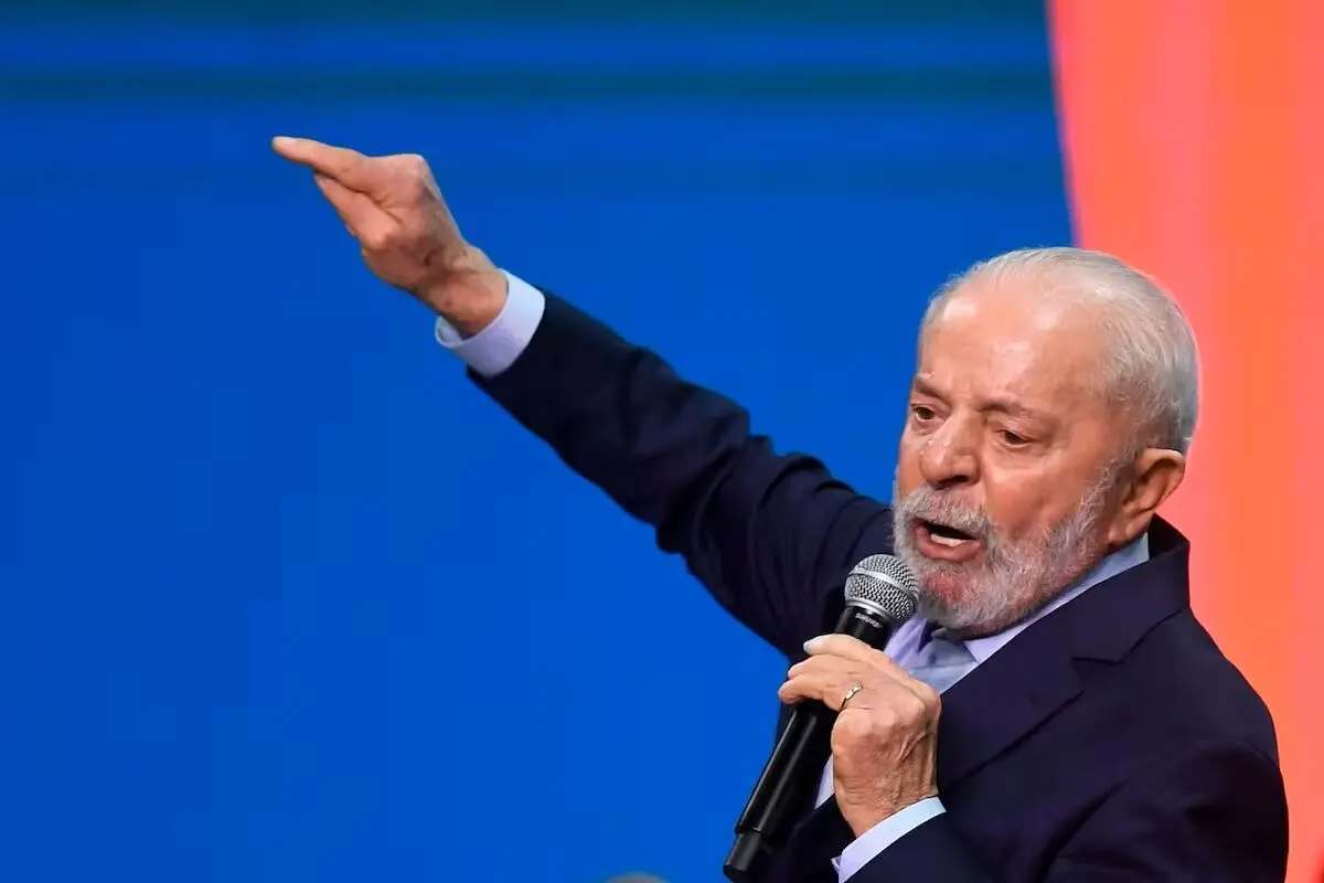 دا سیلوا ترامپ را مسخره کرد