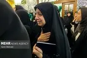 تشرف زائران به رواق دارالذکر برای زیارت مزار رهبر شهید انقلاب