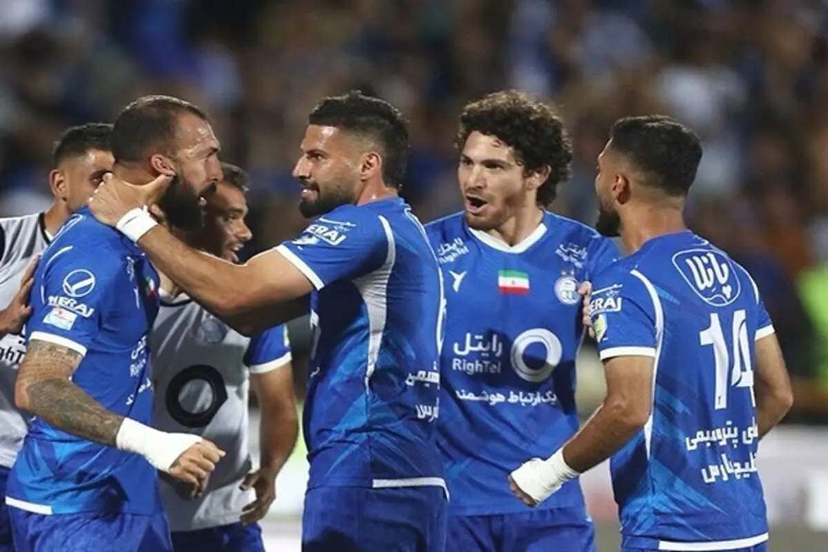 چالش عجیب استقلالی‌ها در فرودگاه اهواز