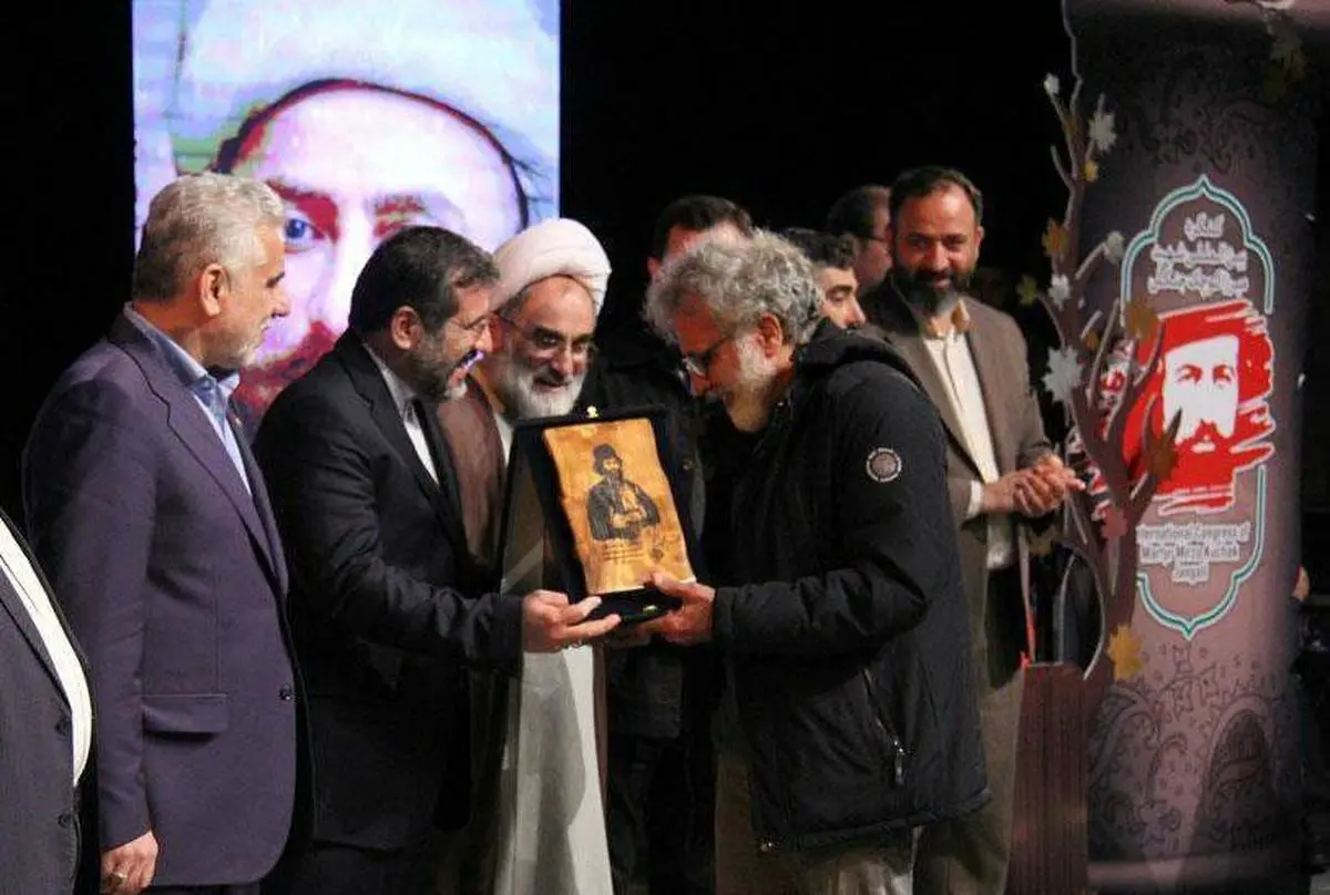 «جایزه سال میرزا» به بهروز افخمی اهدا شد