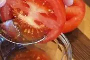 دانه‌های گوجه‌فرنگی و خواصی که از آن خبر نداردی!