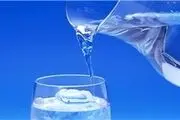 فواید خوردن آب ولرم به صورت ناشتا