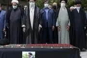 اقامه نماز رهبر انقلاب بر پیکر حجت‌‌‌الاسلام دعائی+گزارش تصویری