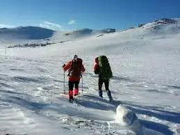 6 کوهنورد گرفتار شده در کوه میشو مرند نجات یافتند
