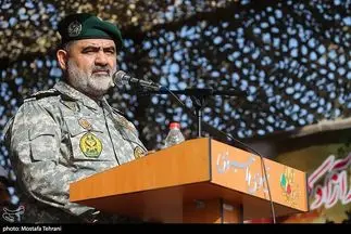 فرمانده نیروی دریایی ارتش درباره ناو آبراهام لینکلن هشدار داد