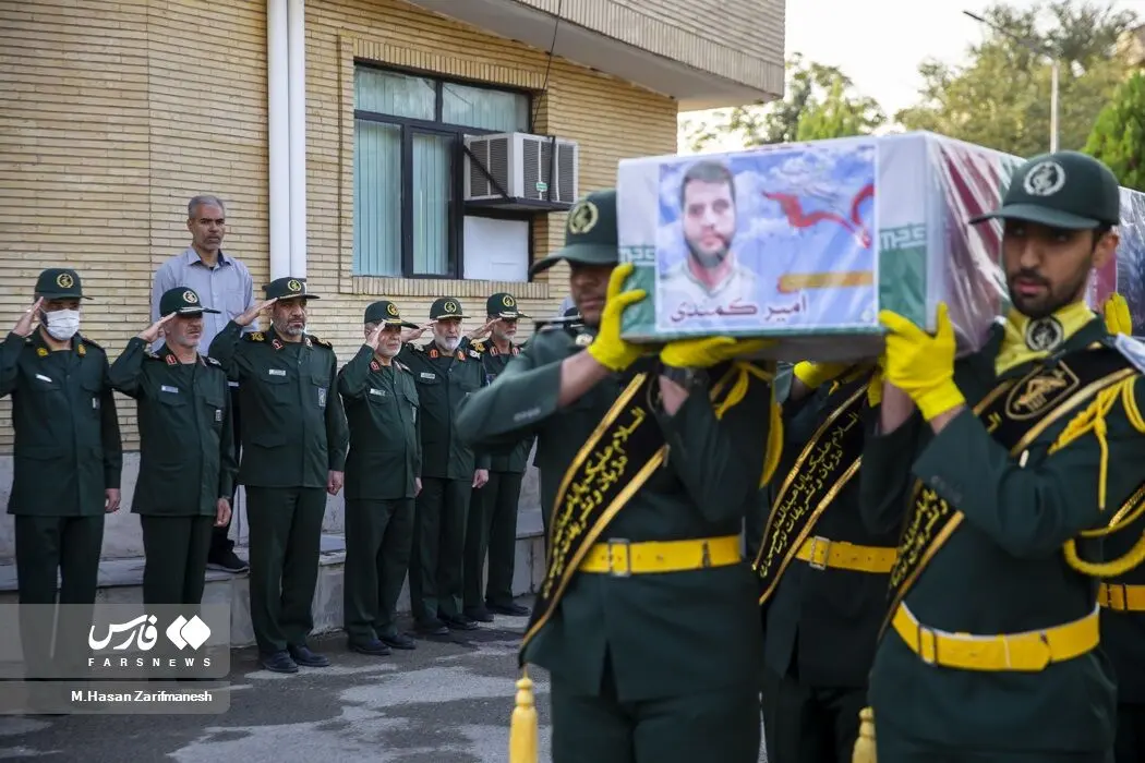 تشییع پیکر شهید کمندی در نیروی زمینی سپاه/گزارش تصویری