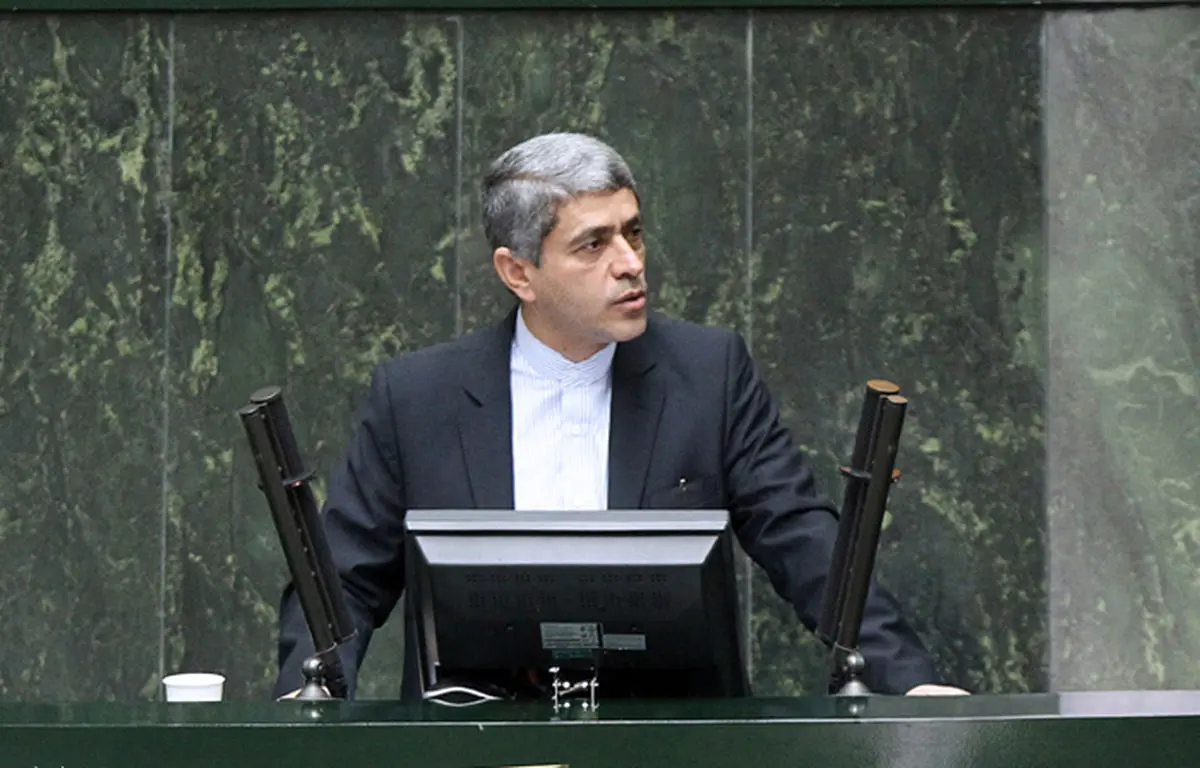 آمار خلاف واقع طیب نیا در صحن مجلس/ وزیر راست می گوید یا رئیس گمرگ؟/ پشت پرده آمارهای طیب نیا درباره قاچاق