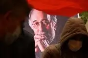 سنگ مزار «پرویز پورحسینی» در چهلمین روز درگذشتش/ عکس