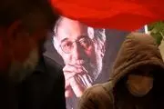 سنگ مزار «پرویز پورحسینی» در چهلمین روز درگذشتش/ عکس