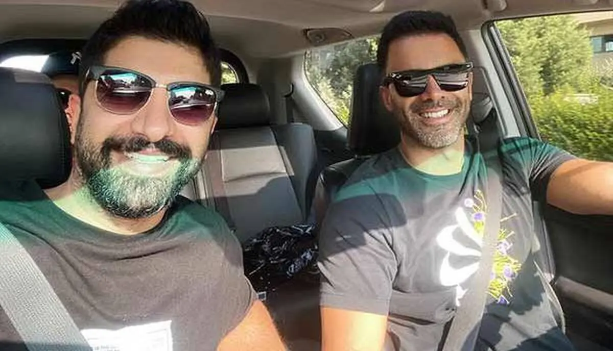  زانیار و سیروان در کنار مادر جوانشان