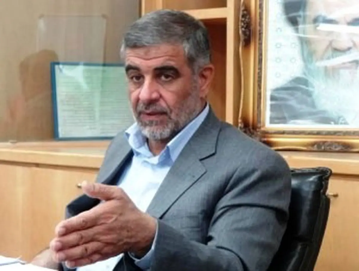 مضمون نامههایی که رهبری خیانت عنوان کردند از تریبونها بیان میشود