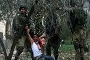 بازداشت ۲۵ فلسطینی در حمله شبانه نظامیان صهیونیست به کرانه باختری