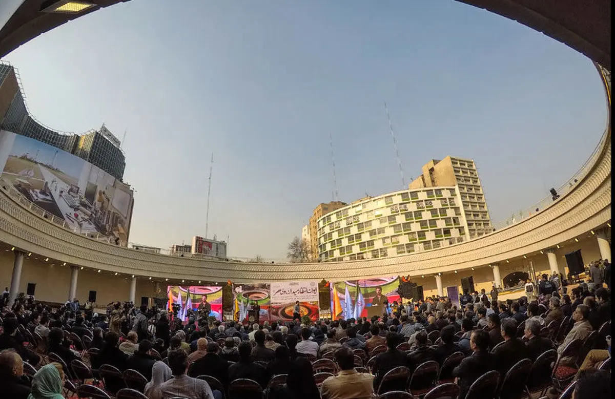 ایوان انتظار میدان ولیعصر(عج) تهران افتتاح شد