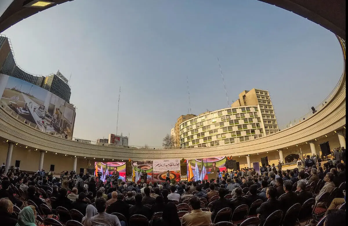 ایوان انتظار میدان ولیعصر(عج) تهران افتتاح شد