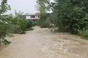 جاری شدن سیل در صومعه سرا/ گزارش تصویری