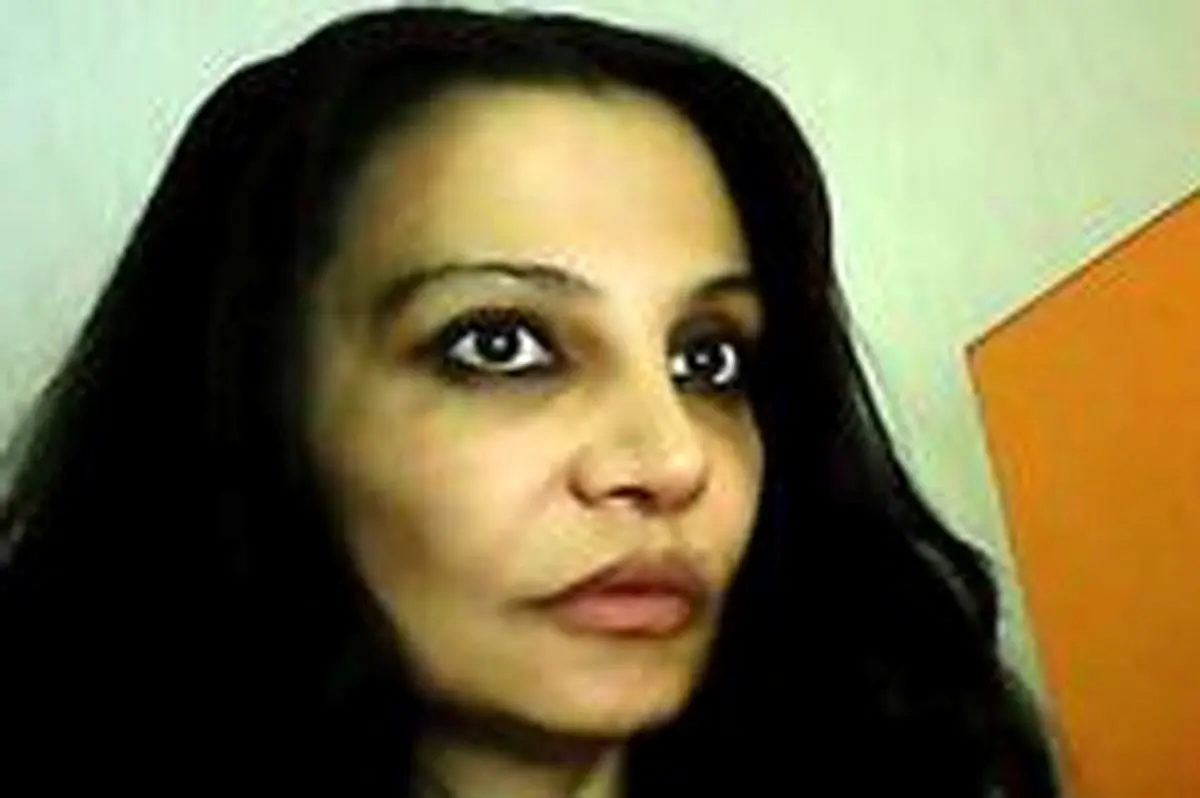 زنی که ادعا میکند فرزند شاهمخلوع است + عکس