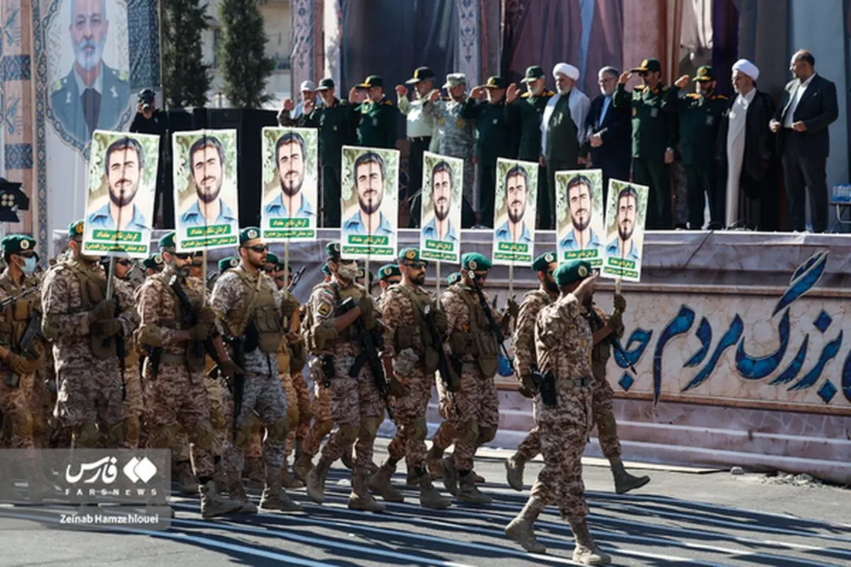تصویری از رهبر معظم انقلاب در رزمایش جانفدا