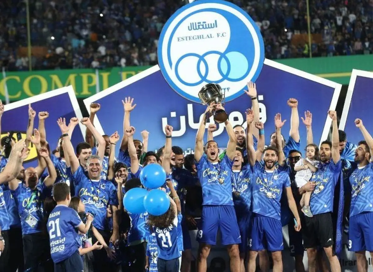 گلایه استقلالی ها از مدیرعامل پس از قهرمانی تاریخی
