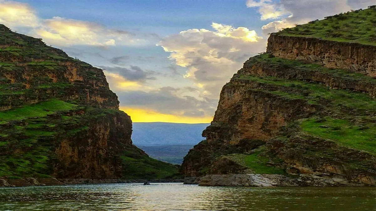 تنگه شداد در ایلام که قدمت آن به هزاره سوم پیش از میلاد میرسد! +عکس
