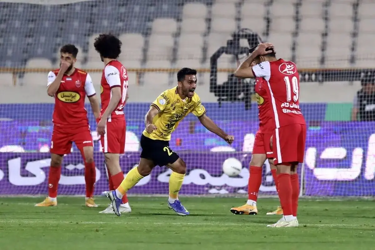 مهدی تارتار سد راه پرسپولیس شد؛ محمد کریمی در سپاهان ماندنی شد