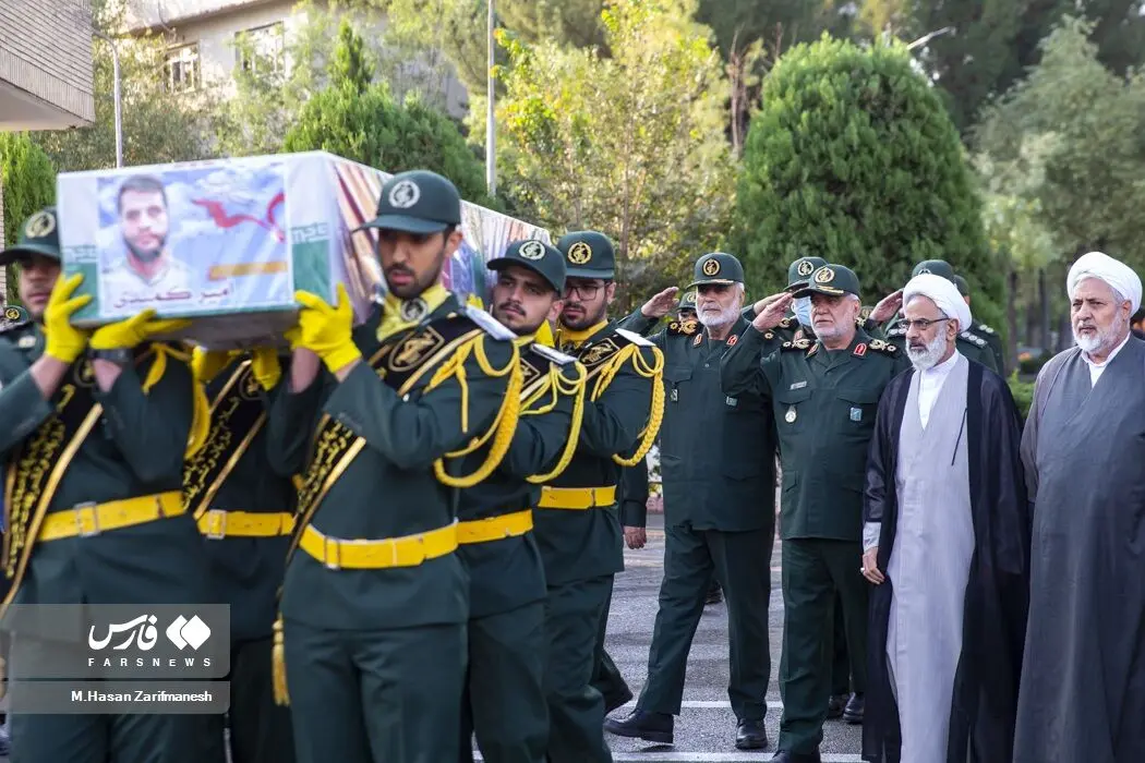 تشییع پیکر شهید کمندی در نیروی زمینی سپاه/گزارش تصویری