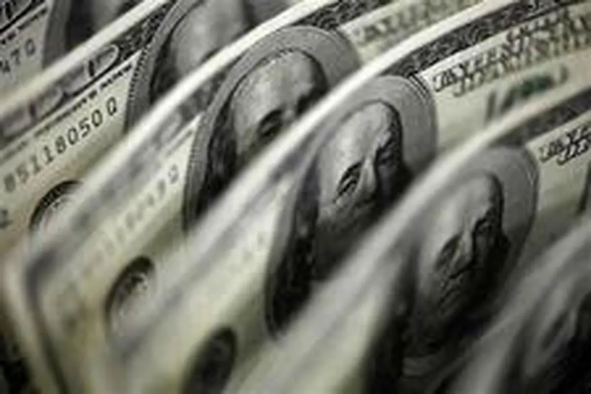 دلار؛ متهم اصلی در ایجاد حاشیه بازار خودرو