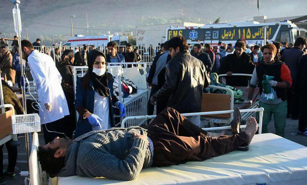 همراهان زائران اربعین به کمک زلزله‌زدگان می‌شتابند