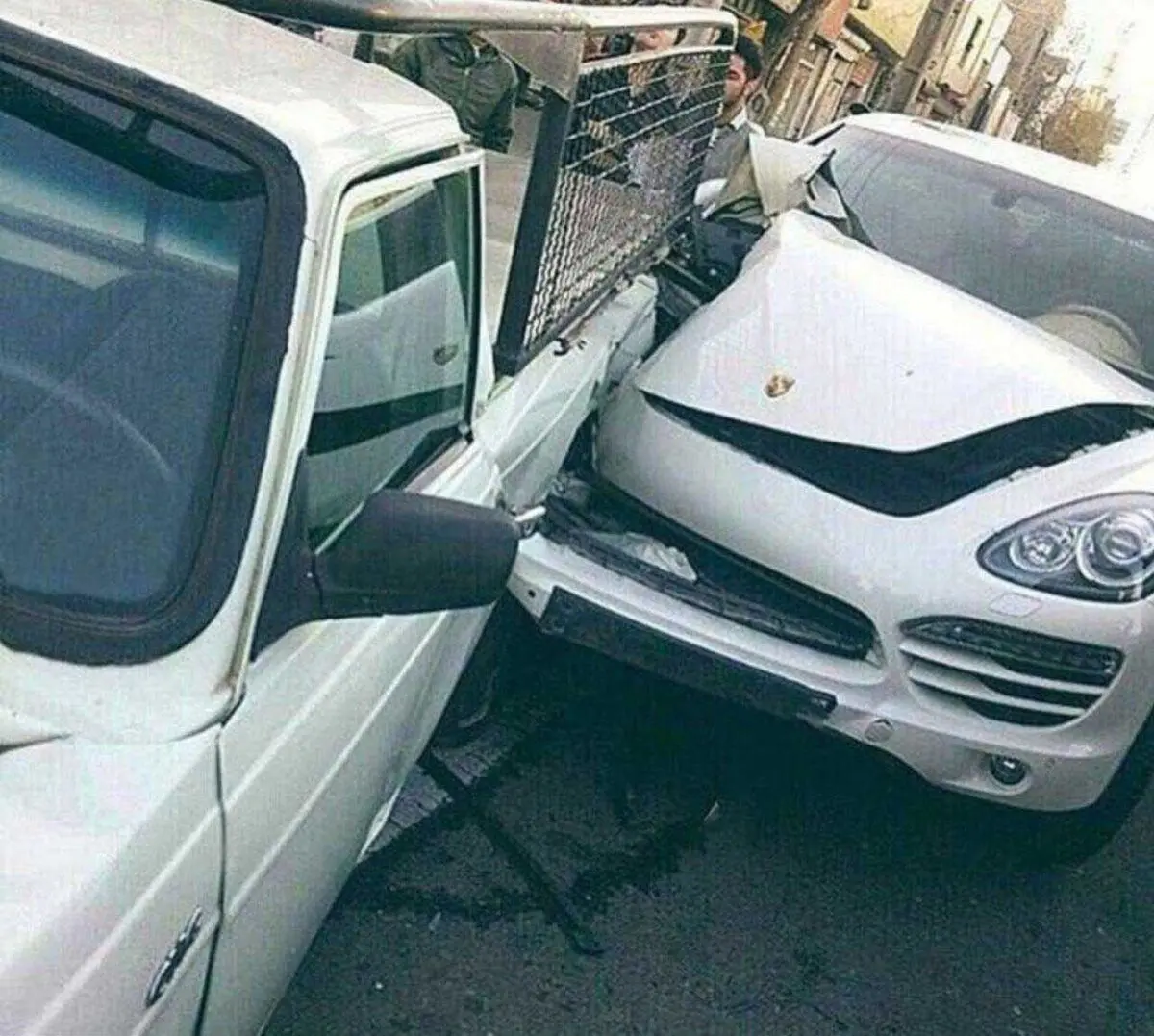 خرید آنلاین بیمه شخص ثالث وانت؛ با کد تخفیف و عیدی بیمه دات کام!

