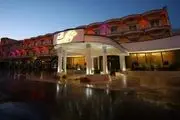 هتل بزرگ ارم اقامت در نزدیکی باغ هنر و مناظر بی نظیر تهران
