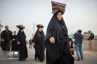 پیاده روی زائران از مسیر وادی السلام به کربلا