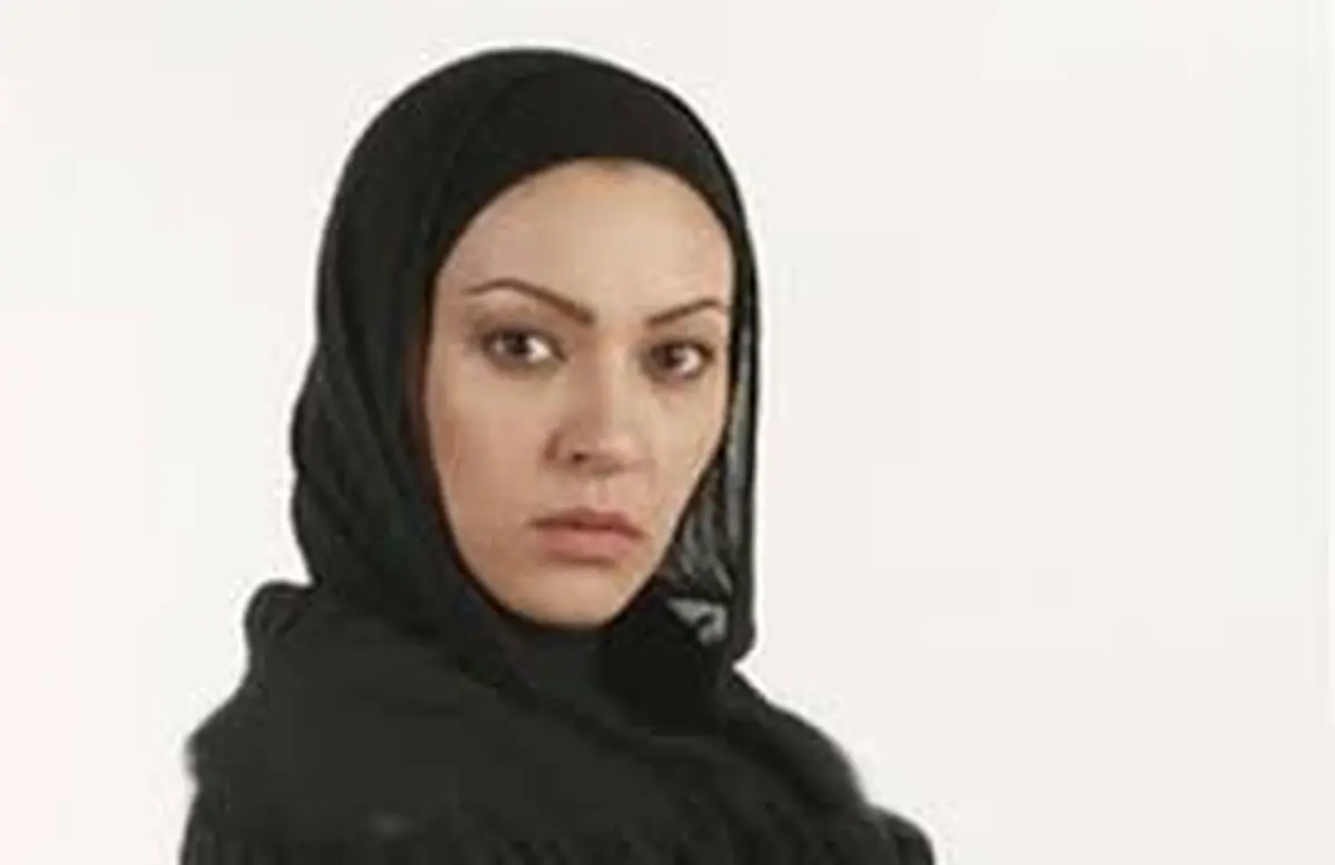 پذیرایی خانم بازیگر از آتش نشانان+ عکس