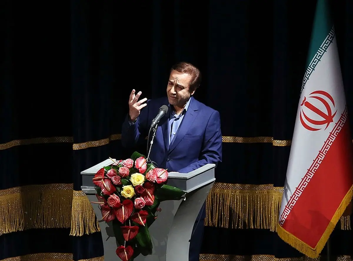 آقای خواننده: چرا برخی پس از رأی آوردن همه چیز را فراموش میکنند؟!