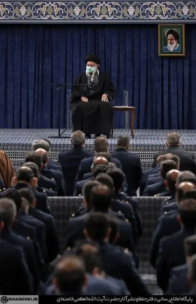 دیدار جمعی از فرماندهان نیروی هوایی و پدافند هوایی ارتش با رهبر انقلاب/گزارش تصویری