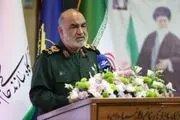 سردار سلامی: سپاه برای مردم ایران جان می‌دهد+فیلم
