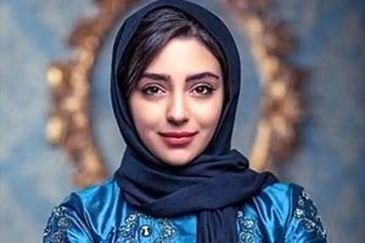 هستی مهدویفر در مراسم داستان خوانی