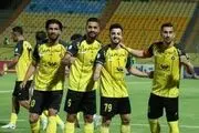 سپاهان هم برد و به جمع مدعیان پیوست