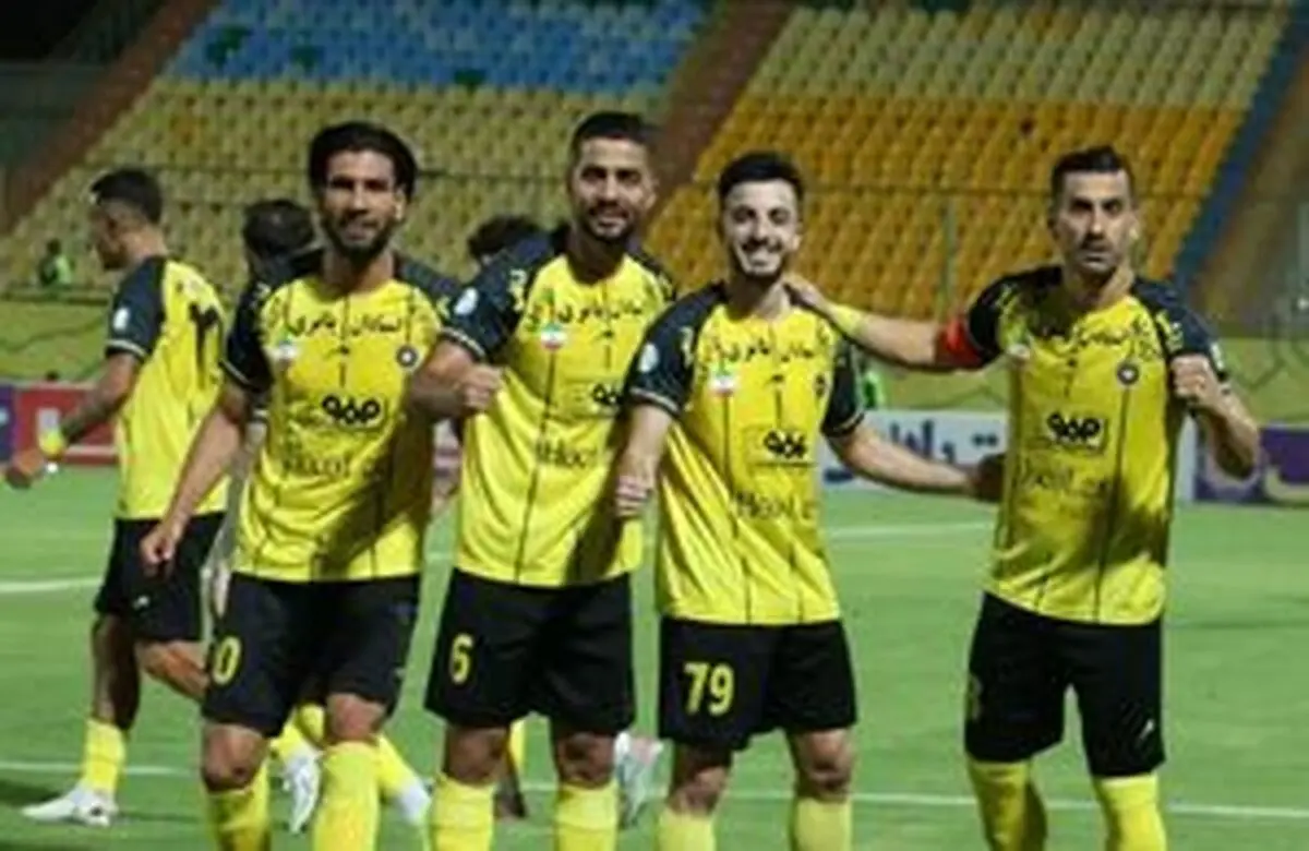 سپاهان هم برد و به جمع مدعیان پیوست
