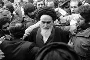 روایت خبرنگار فرانسوی از لحظه ورود امام به ایران