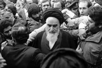روایت خبرنگار فرانسوی از لحظه ورود امام به ایران
