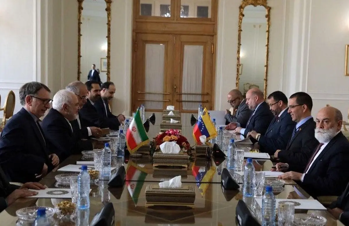 ظریف: سردار سلیمانی پس از شهادت هم الهام بخش مقاومت است