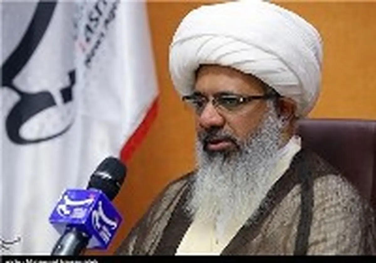 نمازی را که یک لحظه حواست پرت باشد نمیخرد