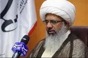 نمازی را که یک لحظه حواست پرت باشد نمی‌خرد