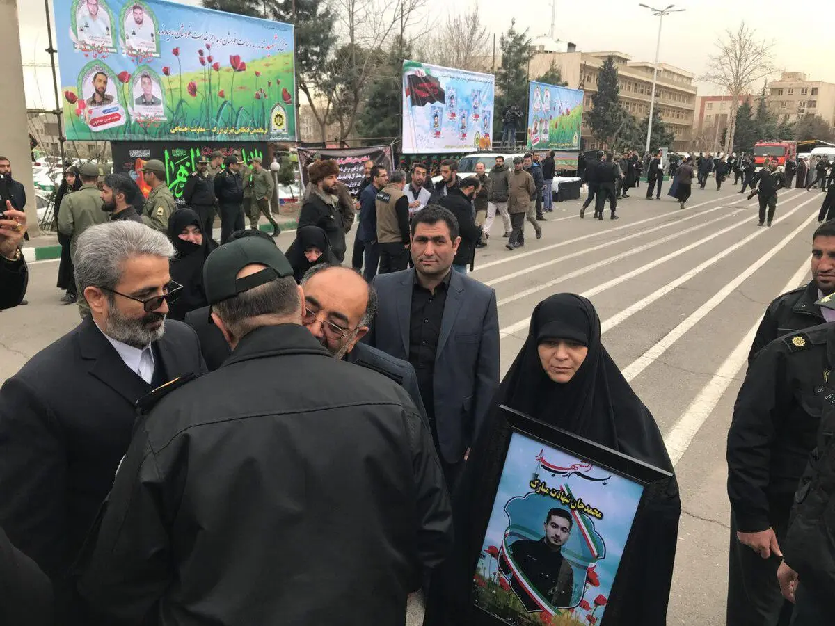 مراسم تشییع پیکر 3 شهید حمله دراویش داعشی برگزار شد/تصاویر
