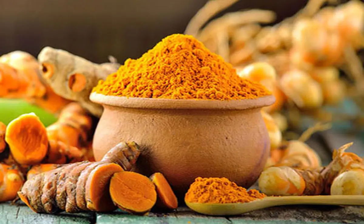 فواید شگفت انگیز زردچوبه برای پوست