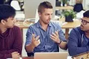 چرا هنگام صحبت کردن دست‌های خود را تکان می‌دهیم؟
